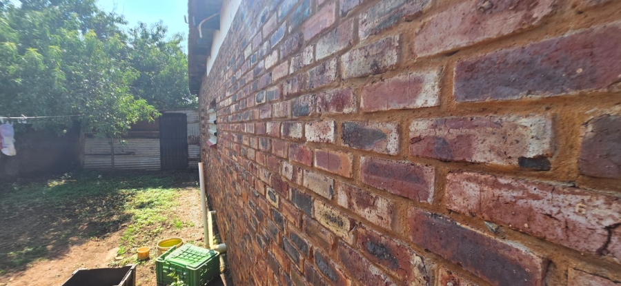 2 Bedroom Property for Sale in Ikageng North West